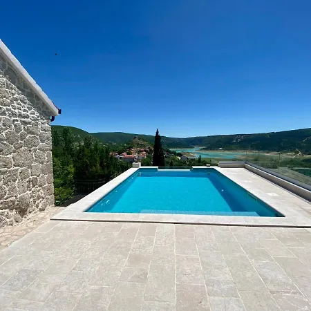 Jukini Dvori With A View Of The Villa *