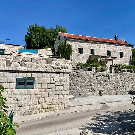 Jukini Dvori