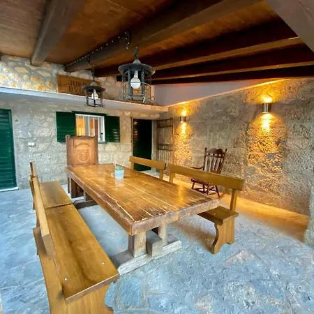 Jukini Dvori With A View Of The