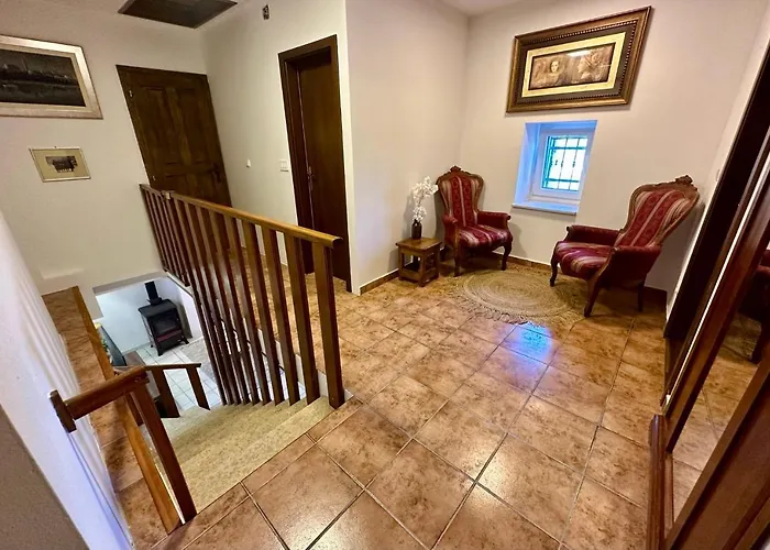 Villa Jukini Dvori *