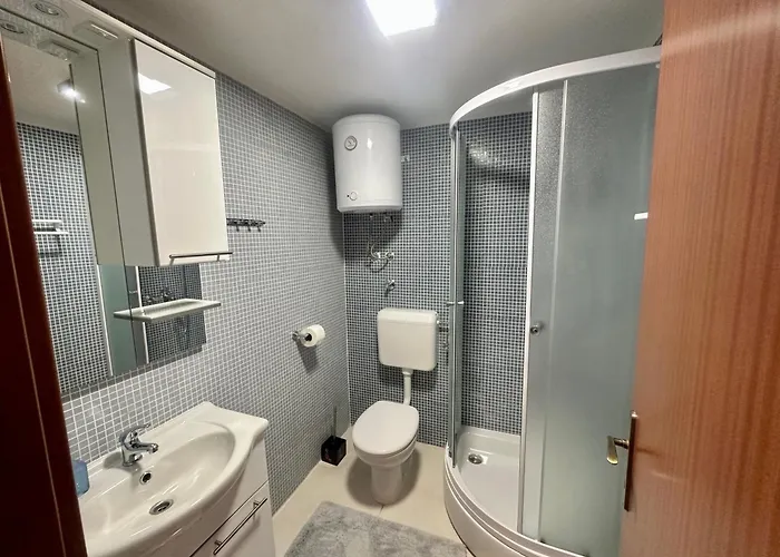 Jukini Dvori Villa Ricice (Prolozac)